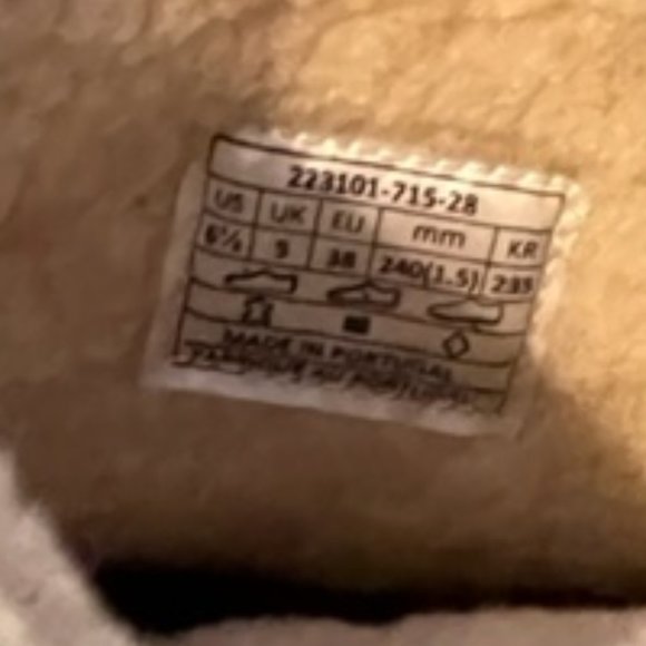 Levi's Brown Leather Boots Lined W/ Sherapa Women Sz 6 1/2 NWOB - Picture 10 of 10